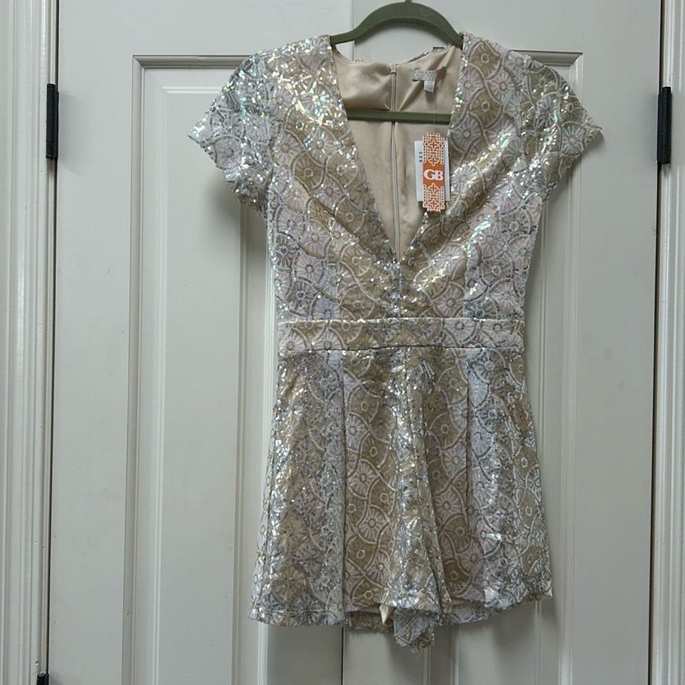 Gianni Bini NWT ivory sequin romper size XS